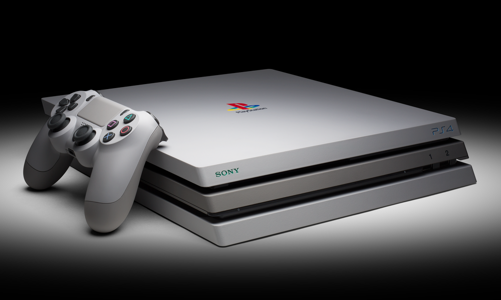 PlayStation 4 Pro Retro | Limited Edition